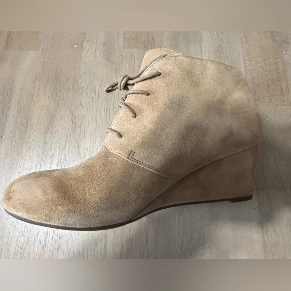 Vionic Becca Booties Tan Suede Ankle Boots Size 9